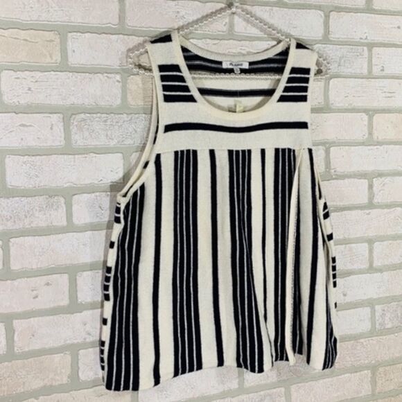 ✨ Stripe-Play Sweater Tank✨ - Picture 6 of 7